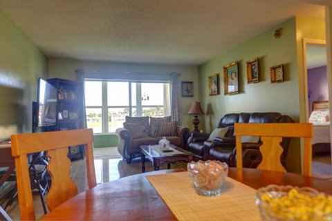 Copropriété à vendre à West Palm Beach, Floride: 2 chambres, 82.5 m2 № 2190709 - photo 2