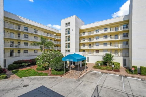 Condominio en alquiler en Cape Canaveral, Florida, 3 dormitorios, 168.8 m2 № 2103856 - foto 2