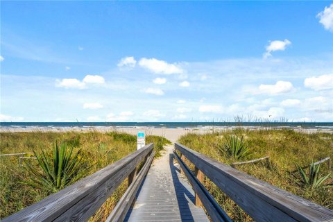 Condominio en Cape Canaveral, Florida, 3 dormitorios № 2103856