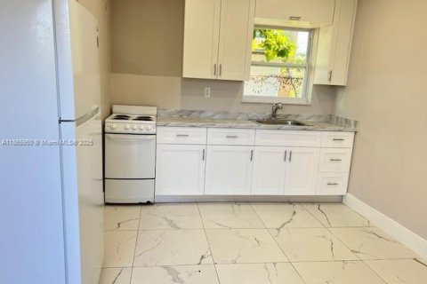 Apartment in Miami, Florida 2 bedrooms, 218.69 sq.m. № 2012573 - photo 8