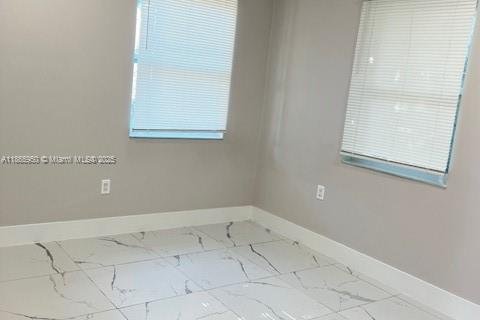 Apartment in Miami, Florida 2 bedrooms, 218.69 sq.m. № 2012573 - photo 4