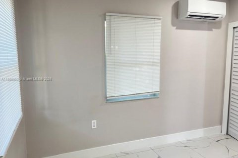 Apartment in Miami, Florida 2 bedrooms, 218.69 sq.m. № 2012573 - photo 7