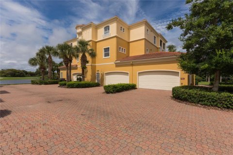 Condominio en venta en Palm Coast, Florida, 3 dormitorios, 187.11 m2 № 1516126 - foto 3