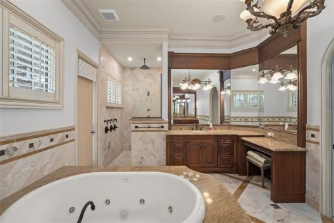 Купить виллу или дом в Уиндермир, Флорида 5 комнат, 395.95м2, № 1908520 - фото 23