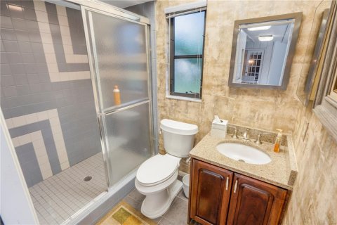 Casa en venta en Tampa, Florida, 4 dormitorios, 248.98 m2 № 1608962 - foto 16