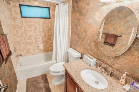 Casa en venta en Tampa, Florida, 4 dormitorios, 248.98 m2 № 1608962 - foto 15