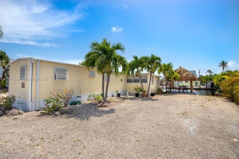 Apartment in Key Largo, Florida 3 bedrooms, 88.81 sq.m. № 1748564 - photo 1