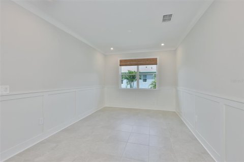 House in Parrish, Florida 4 bedrooms, 283.91 sq.m. № 2157659 - photo 17