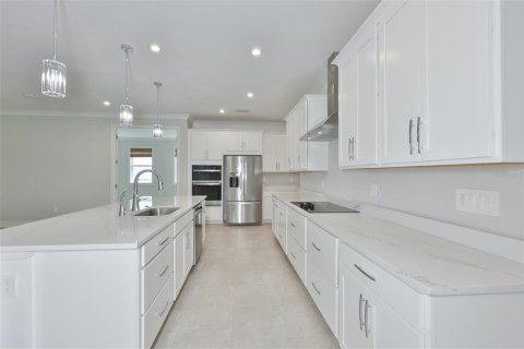 House in Parrish, Florida 4 bedrooms, 283.91 sq.m. № 2157659 - photo 9