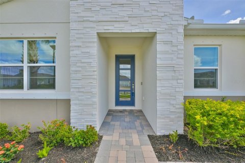 House in Parrish, Florida 4 bedrooms, 283.91 sq.m. № 2157659 - photo 3