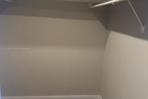 Copropriété à louer à Miami Beach, Floride: 1 chambre, 84.54 m2 № 1984214 - photo 16