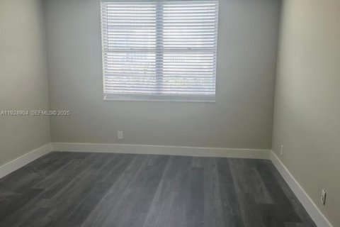 Copropriété à louer à Miami Beach, Floride: 1 chambre, 84.54 m2 № 1984214 - photo 14