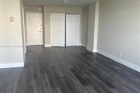 Copropriété à louer à Miami Beach, Floride: 1 chambre, 84.54 m2 № 1984214 - photo 7