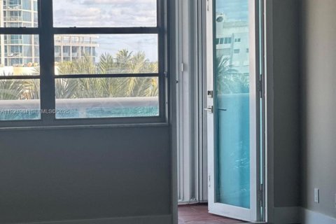 Copropriété à louer à Miami Beach, Floride: 1 chambre, 84.54 m2 № 1984214 - photo 4