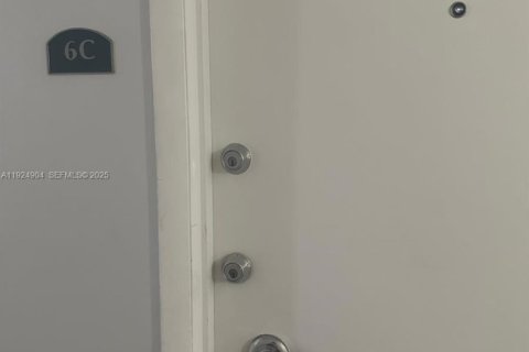 Copropriété à louer à Miami Beach, Floride: 1 chambre, 84.54 m2 № 1984214 - photo 18