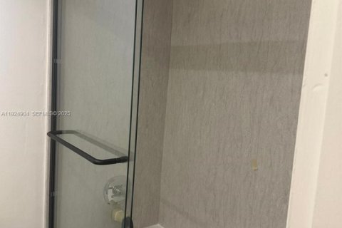 Copropriété à louer à Miami Beach, Floride: 1 chambre, 84.54 m2 № 1984214 - photo 13