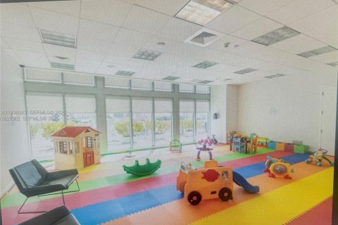 Condo in Miami, Florida, 2 bedrooms № 1994160 - photo 23