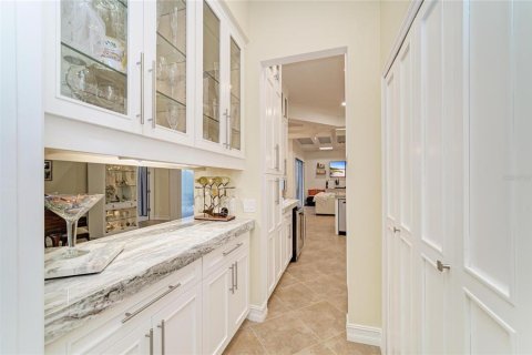 Villa ou maison à vendre à Bradenton, Floride: 4 chambres, 244.8 m2 № 2409956 - photo 24