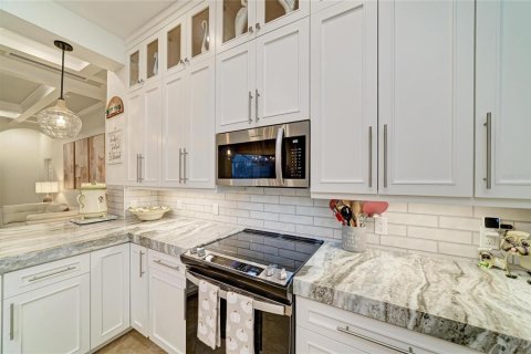 Villa ou maison à vendre à Bradenton, Floride: 4 chambres, 244.8 m2 № 2409956 - photo 28
