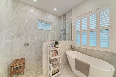 Villa ou maison à vendre à Bradenton, Floride: 4 chambres, 244.8 m2 № 2409956 - photo 15