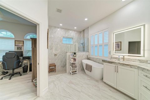 Villa ou maison à vendre à Bradenton, Floride: 4 chambres, 244.8 m2 № 2409956 - photo 17