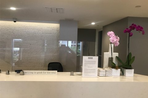 Снять в аренду кондоминиум в Майами-Бич, Флорида 1 спальня, 48.77м2, № 2079604 - фото 21