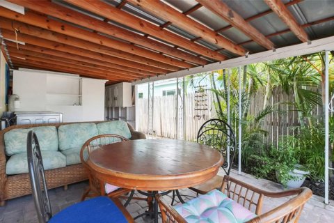 Купить коммерческую недвижимость в Галфпорта, Флорида 1 спальня, 96.99м2, № 1843535 - фото 21