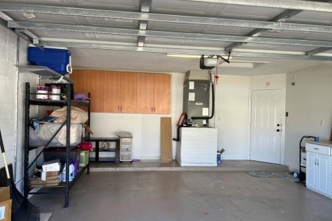 Casa en alquiler en West Palm Beach, Florida, 3 dormitorios, 141.68 m2 № 1135074 - foto 1