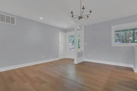 House in Orlando, Florida 3 bedrooms, 178.74 sq.m. № 1675426 - photo 4