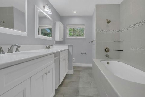 House in Orlando, Florida 3 bedrooms, 178.74 sq.m. № 1675426 - photo 14