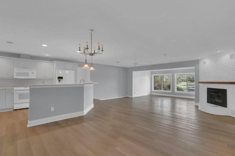 House in Orlando, Florida 3 bedrooms, 178.74 sq.m. № 1675426 - photo 6