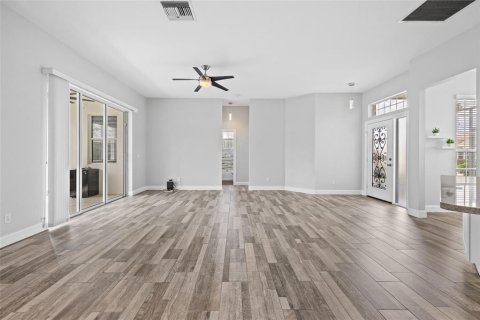 Villa ou maison à vendre à North Fort Myers, Floride: 3 chambres, 134.89 m2 № 2389338 - photo 9