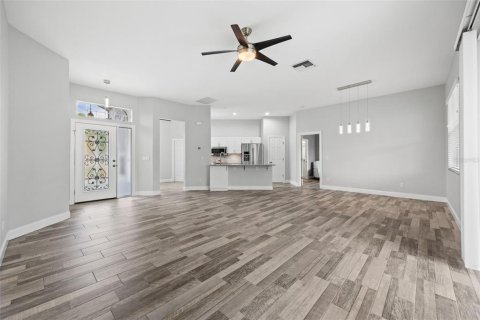 Villa ou maison à vendre à North Fort Myers, Floride: 3 chambres, 134.89 m2 № 2389338 - photo 7