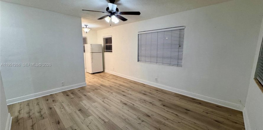 Apartment in North Miami Beach, Florida 2 bedrooms № 2009481