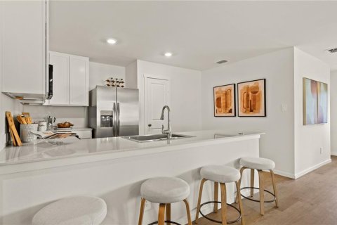 House in Edgewater, Florida 3 bedrooms, 145.86 sq.m. № 2424150 - photo 5