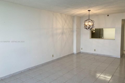 Copropriété à louer à Miami Beach, Floride: 1 chambre, 79.99 m2 № 1997766 - photo 5