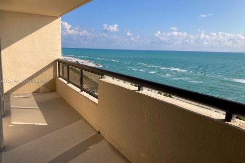 Copropriété à louer à Miami Beach, Floride: 1 chambre, 79.99 m2 № 1997766 - photo 2