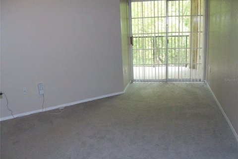 Condo in Lake Mary, Florida, 3 bedrooms № 2105110 - photo 12