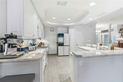 Townhouse in Tampa, Florida 4 bedrooms, 257.15 sq.m. № 2219527 - photo 18