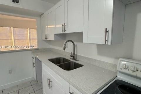 Villa ou maison à vendre à West Park, Floride: 3 chambres, 86.4 m2 № 1971422 - photo 4