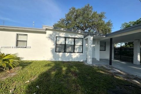 Villa ou maison à vendre à West Park, Floride: 3 chambres, 86.4 m2 № 1971422 - photo 10