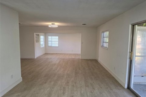 Casa en alquiler en Daytona Beach, Florida, 3 dormitorios, 146.04 m2 № 2237743 - foto 11