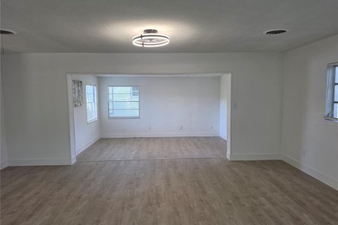 Casa en alquiler en Daytona Beach, Florida, 3 dormitorios, 146.04 m2 № 2237743 - foto 7