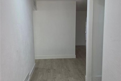 Casa en alquiler en Daytona Beach, Florida, 3 dormitorios, 146.04 m2 № 2237743 - foto 3