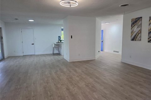 Casa en alquiler en Daytona Beach, Florida, 3 dormitorios, 146.04 m2 № 2237743 - foto 13