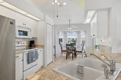Villa ou maison à vendre à Port Charlotte, Floride: 3 chambres, 157.84 m2 № 1898765 - photo 18