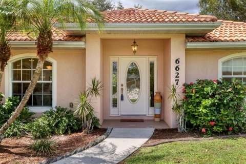 Villa ou maison à vendre à Port Charlotte, Floride: 3 chambres, 157.84 m2 № 1898765 - photo 1