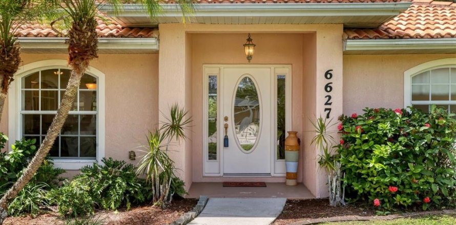 Villa ou maison à Port Charlotte, Floride 3 chambres, 157.84 m2 № 1898765
