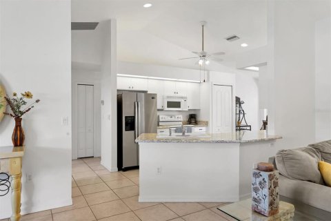 Villa ou maison à vendre à Port Charlotte, Floride: 3 chambres, 157.84 m2 № 1898765 - photo 17