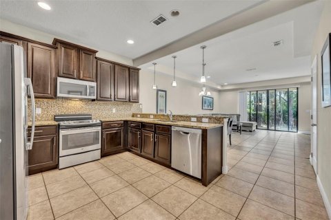 Touwnhouse à louer à Davenport, Floride: 3 chambres, 151.62 m2 № 2347771 - photo 4
